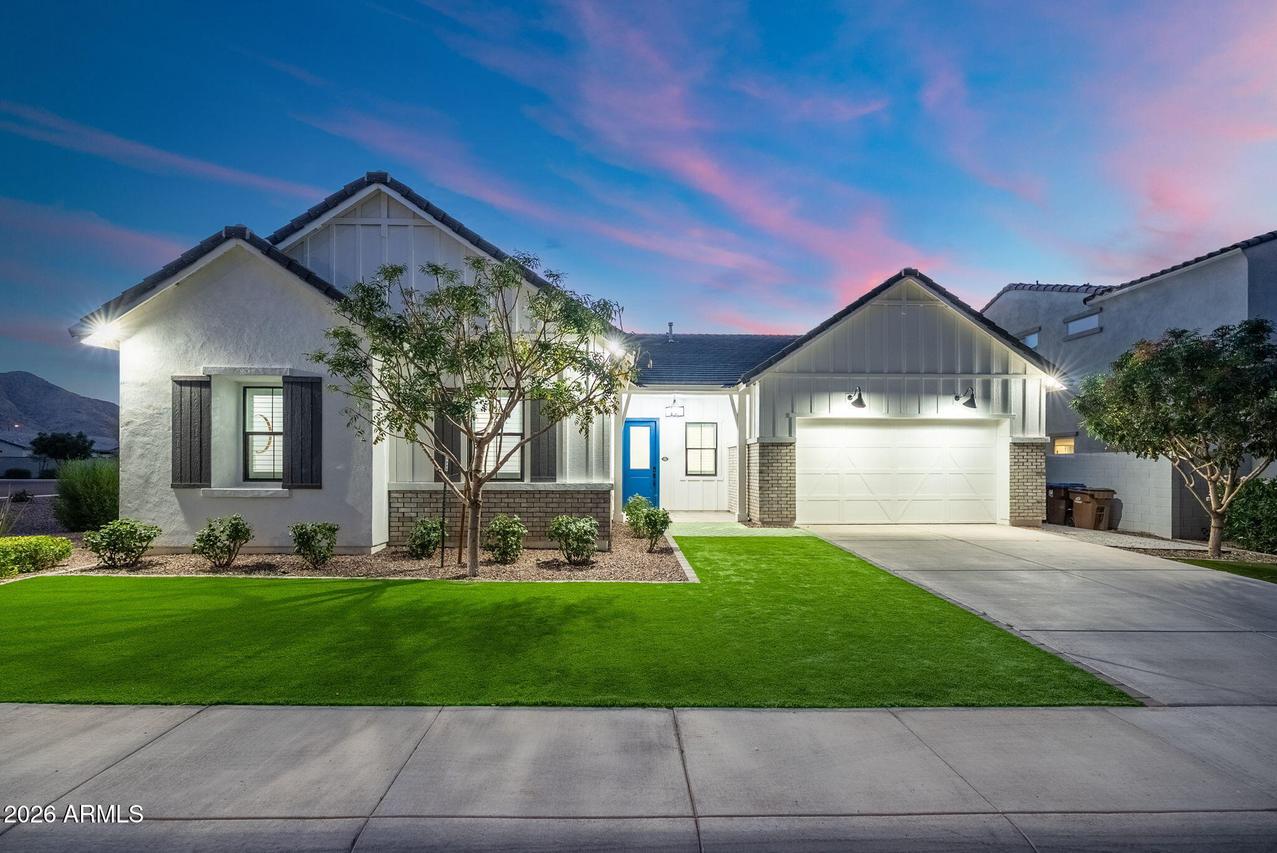 35562 N Gemstone Way, San Tan Valley, AZ 85144