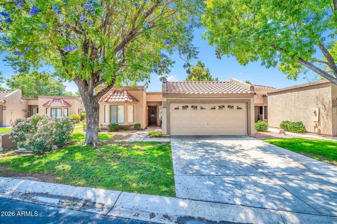 9701 W Oraibi Dr., Peoria, AZ 85382