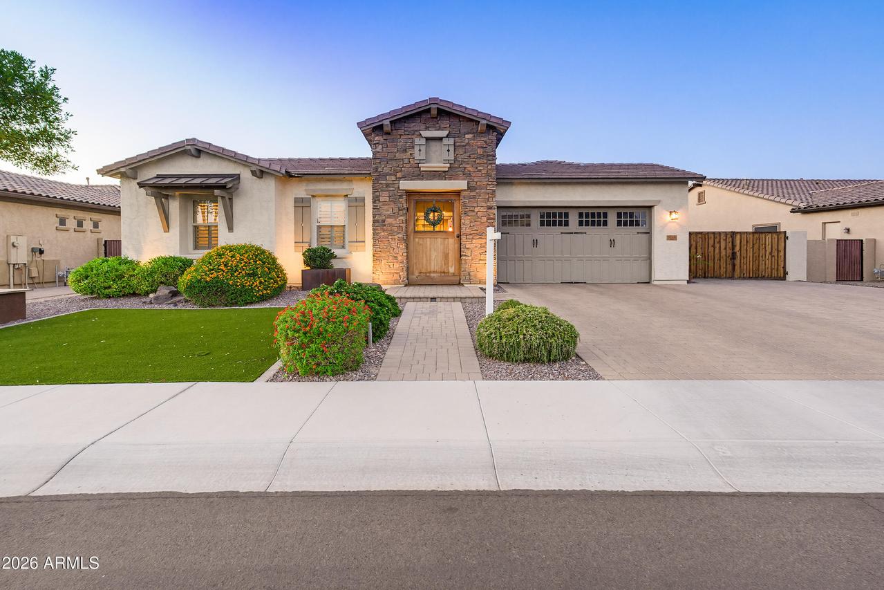 9186 W Louise Dr., Peoria, AZ 85383