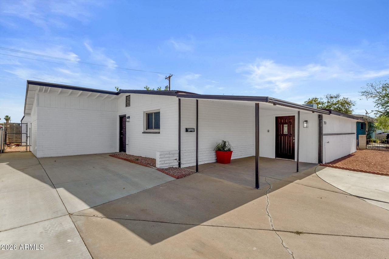 7824 W Mitchell Dr., Phoenix, AZ 85033