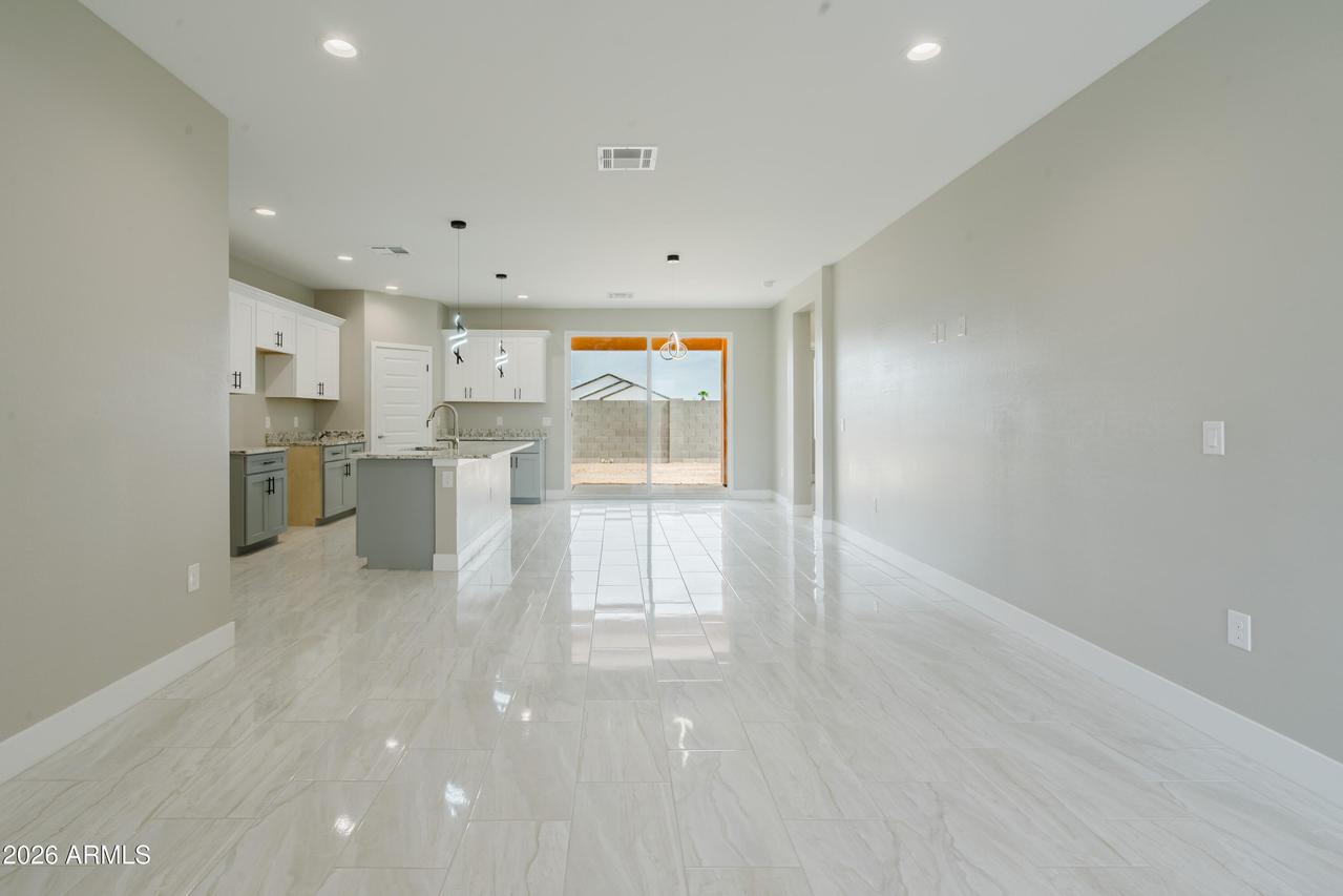 10346 W Bradshaw Dr., Arizona City, AZ 85123