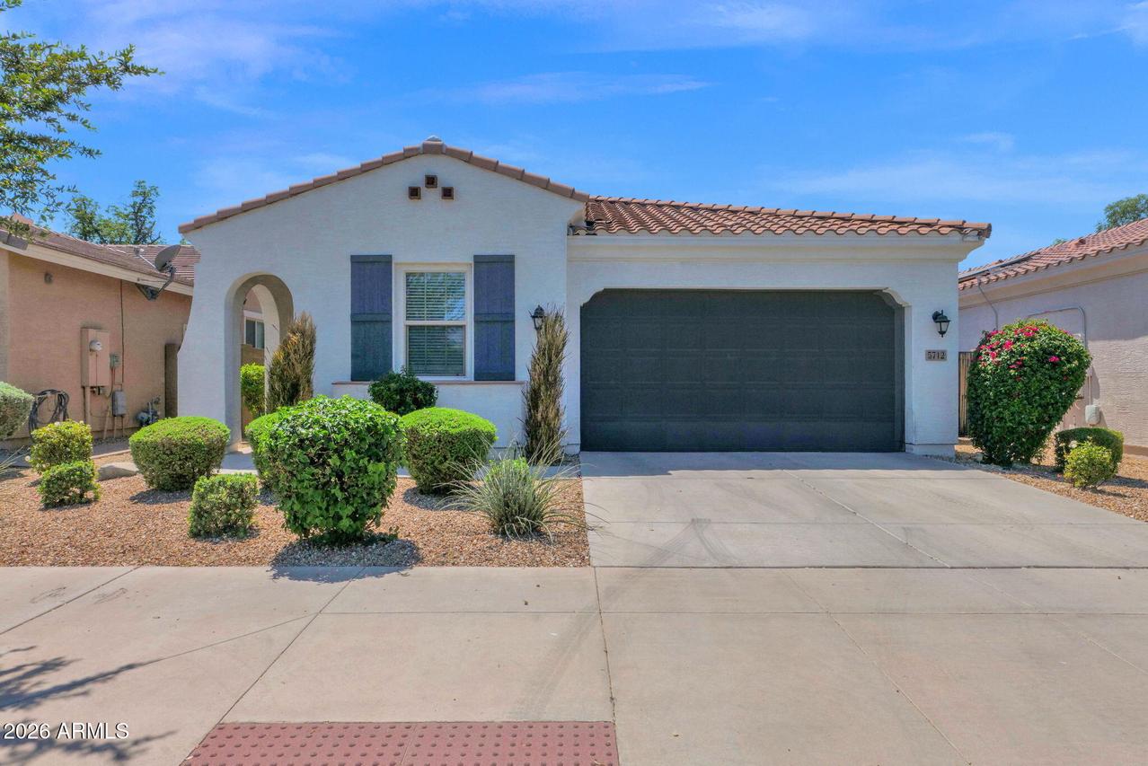 5712 S 28th St., Phoenix, AZ 85040