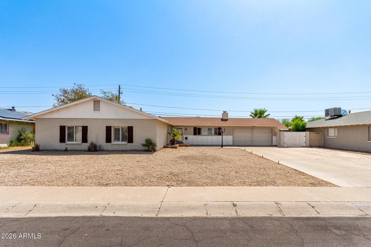 5209 N 61 Dr., Glendale, AZ 85301