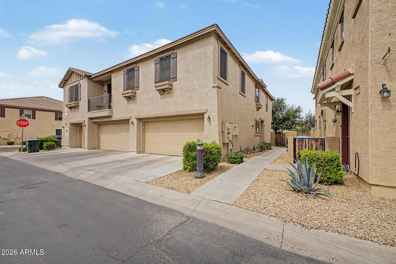 1438 N 80th Ln., Phoenix, AZ 85043