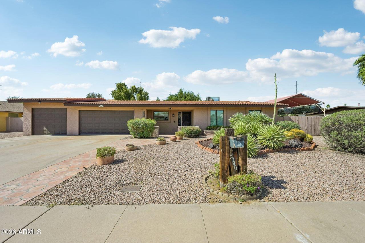 5040 E Shaw Butte Dr., Scottsdale, AZ 85254
