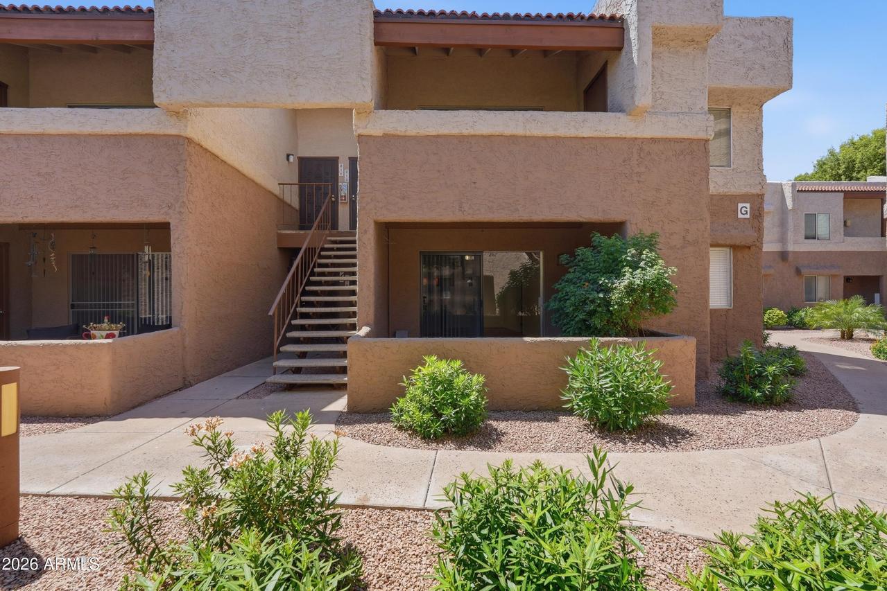 4554 E Paradise Village Pkwy. #112, Phoenix, AZ 85032