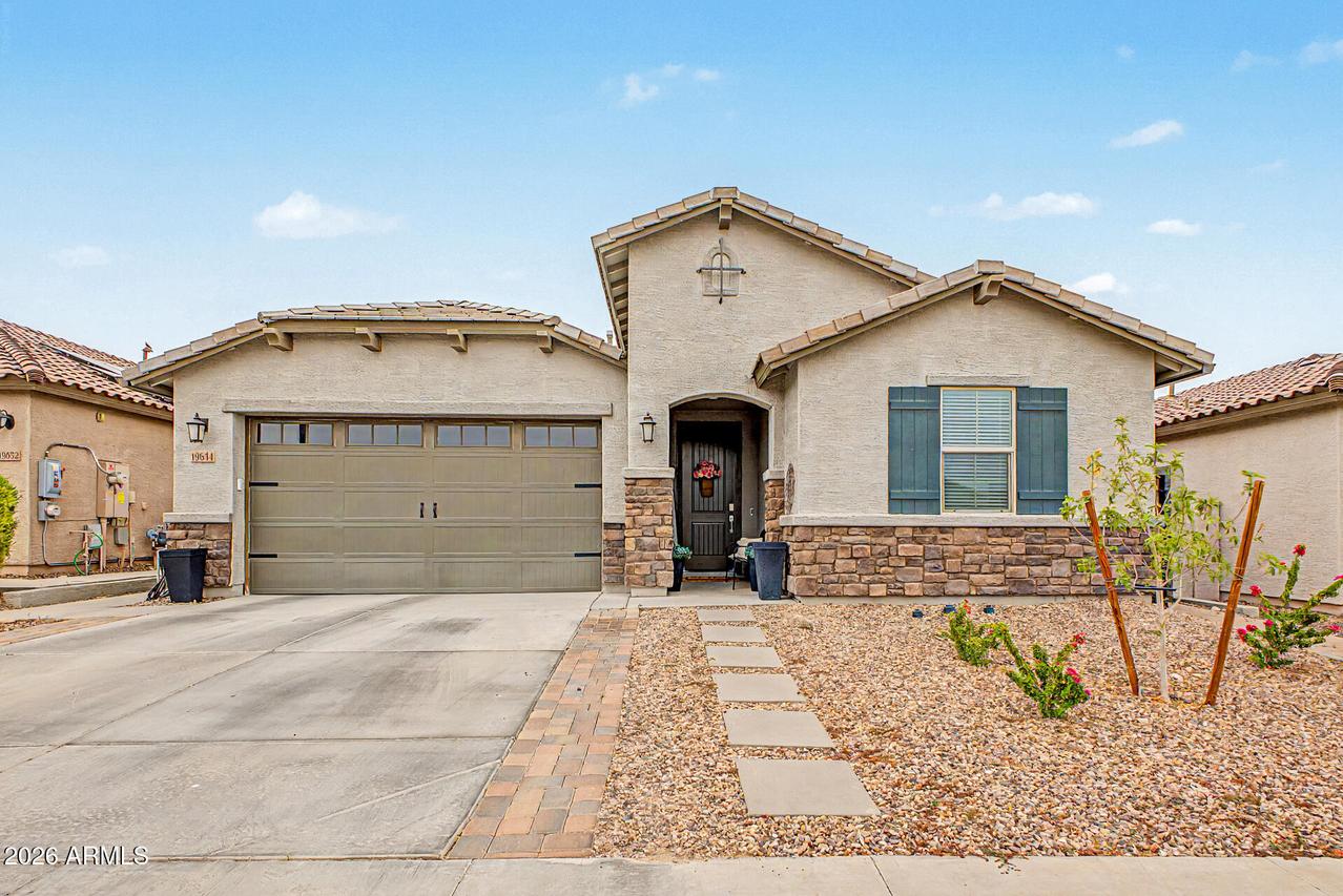 19644 W Badgett Ln., Litchfield Park, AZ 85340