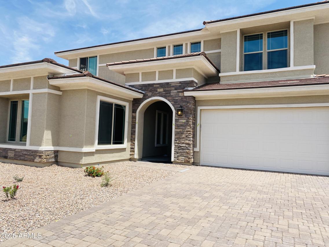 8730 W Vista Ave., Glendale, AZ 85305