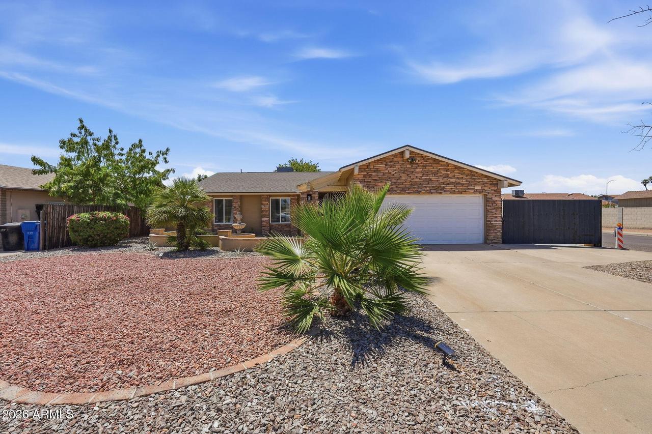 2051 E Pueblo Ave., Mesa, AZ 85204