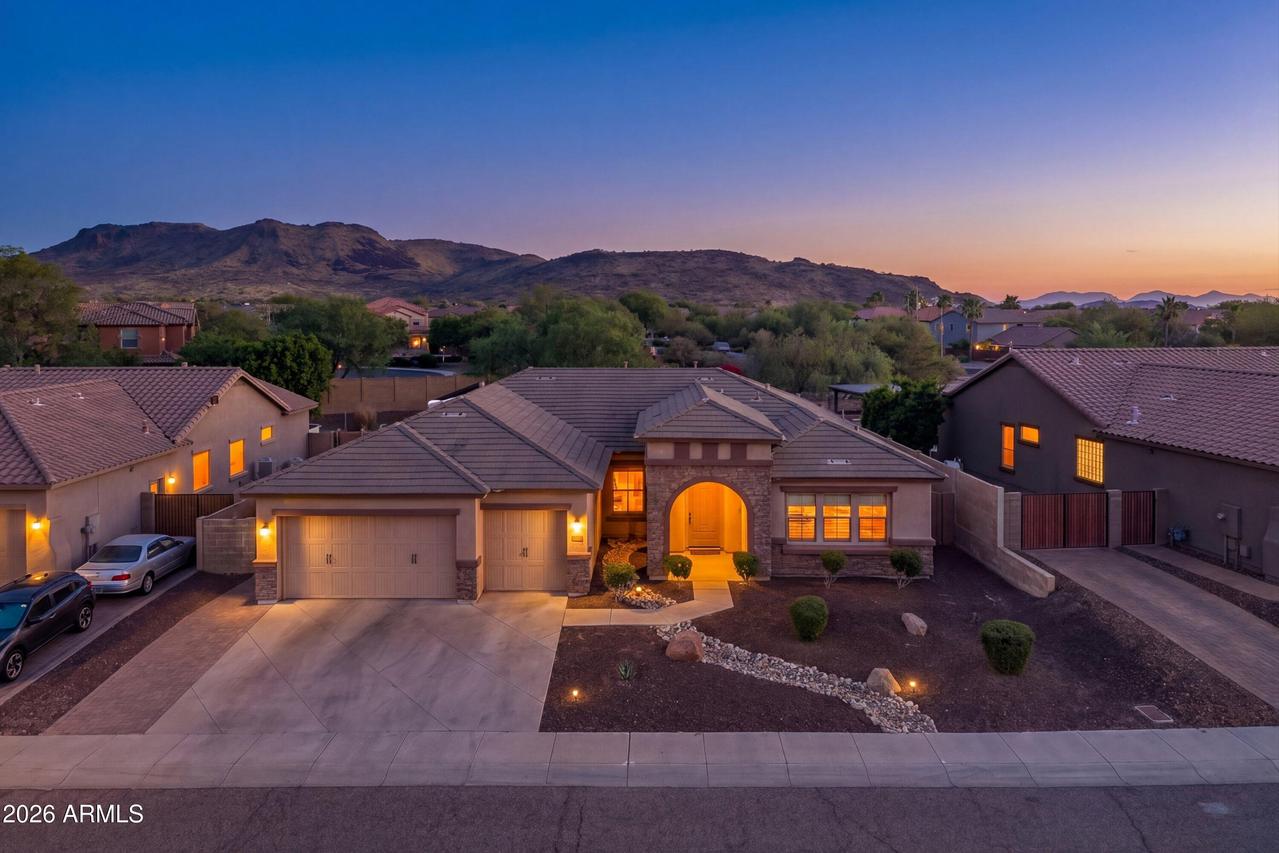 25609 N 55th Dr., Phoenix, AZ 85083