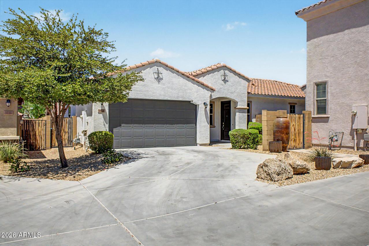 3834 E Branham Ln., Phoenix, AZ 85042