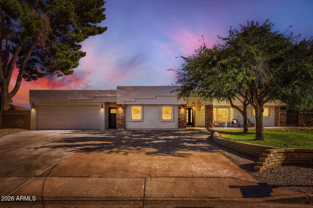 4111 W Paradise Ln., Phoenix, AZ 85053