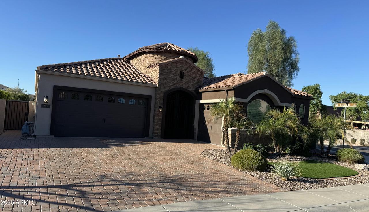 229 E Powell Way, Chandler, AZ 85249
