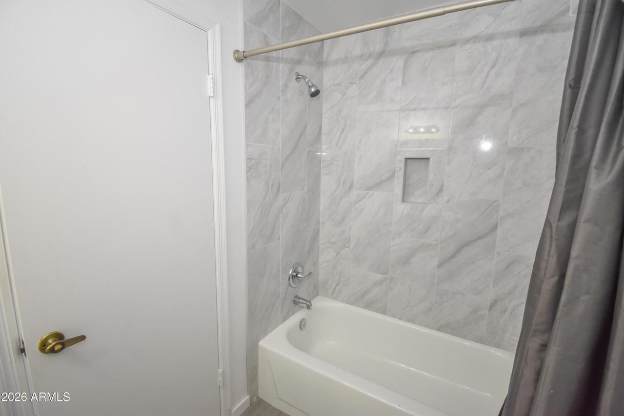 6610 W Kingston Ln., Glendale, AZ 85306