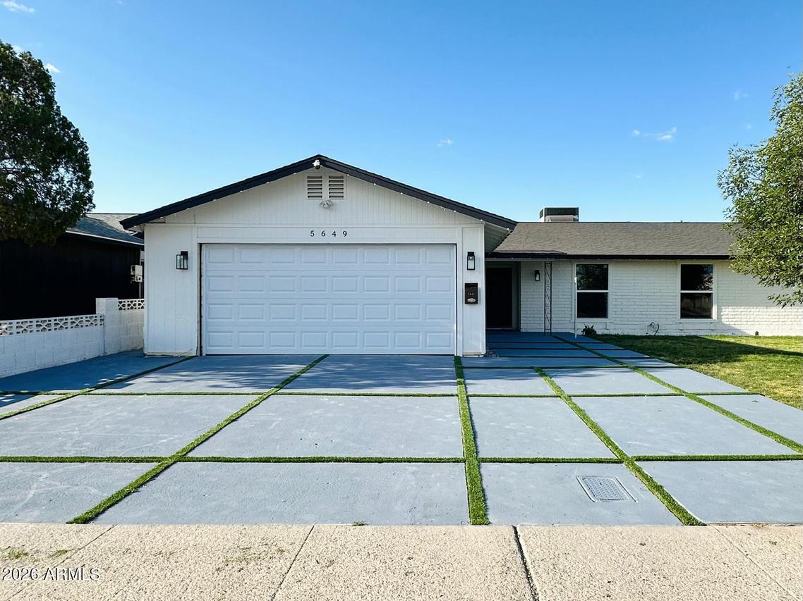5649 W Onyx Ave., Glendale, AZ 85302