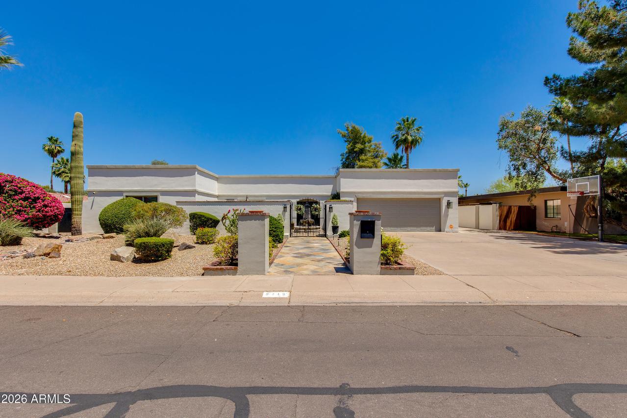 8219 N 3rd Ave., Phoenix, AZ 85021