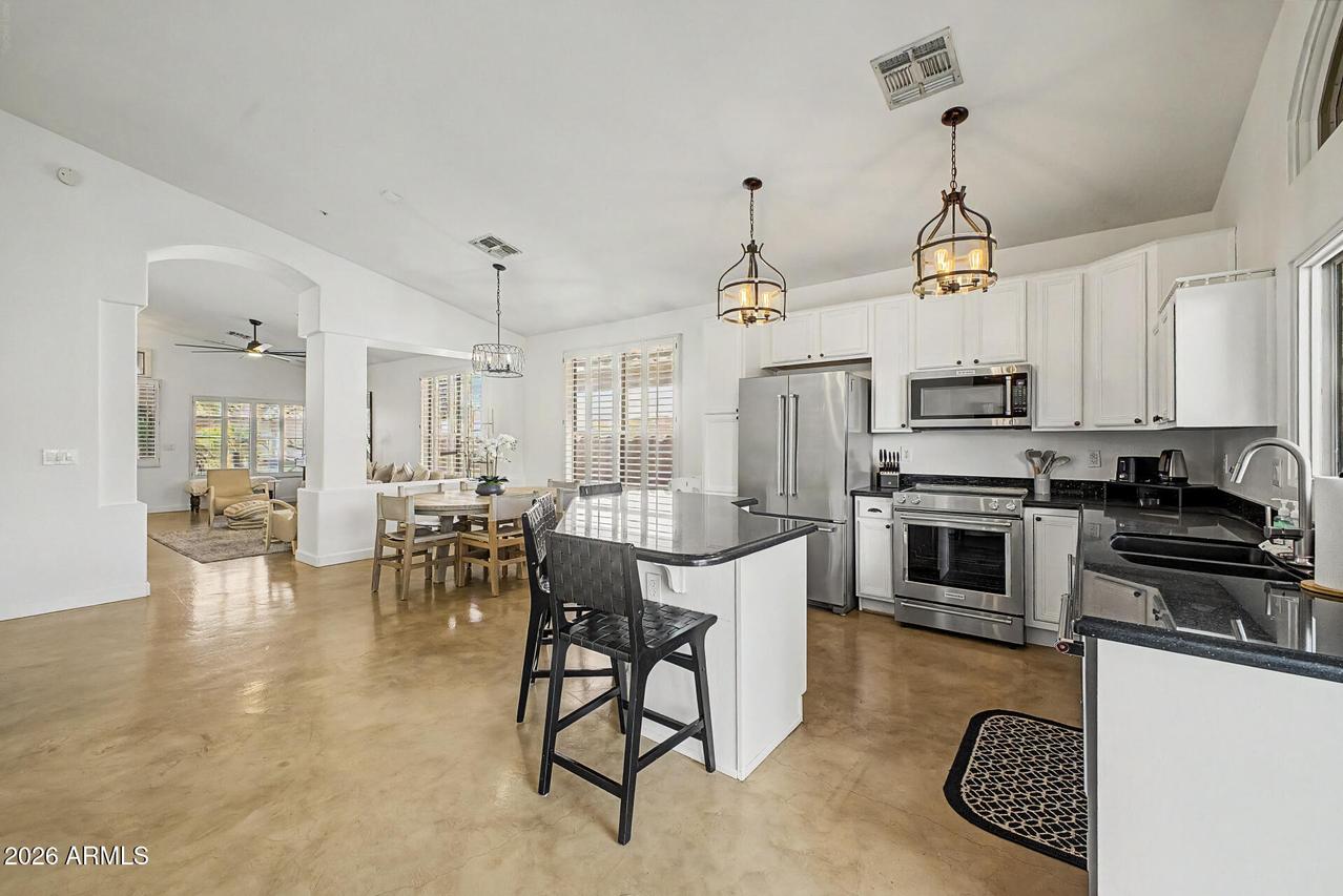 8143 E Michelle Dr., Scottsdale, AZ 85255