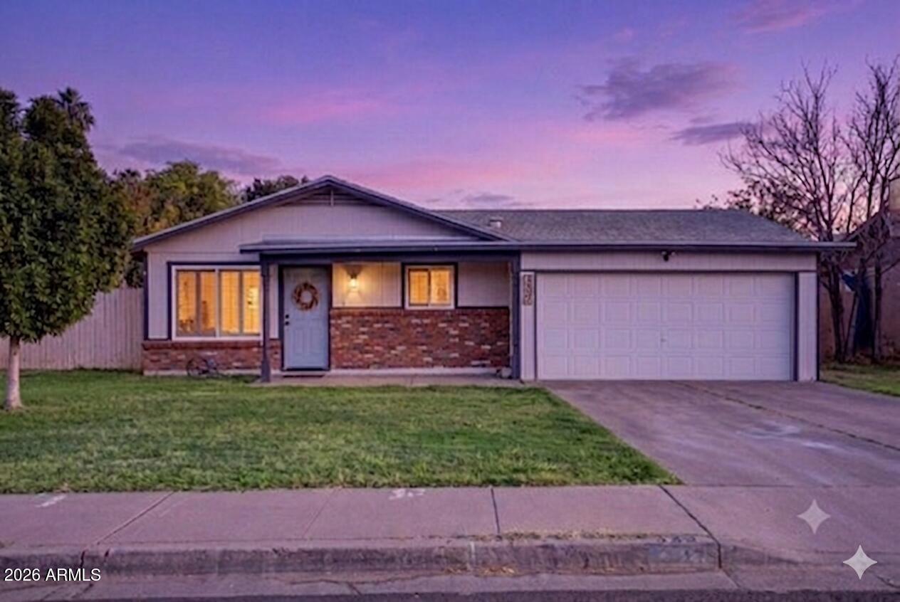 329 E Juniper St., Mesa, AZ 85201