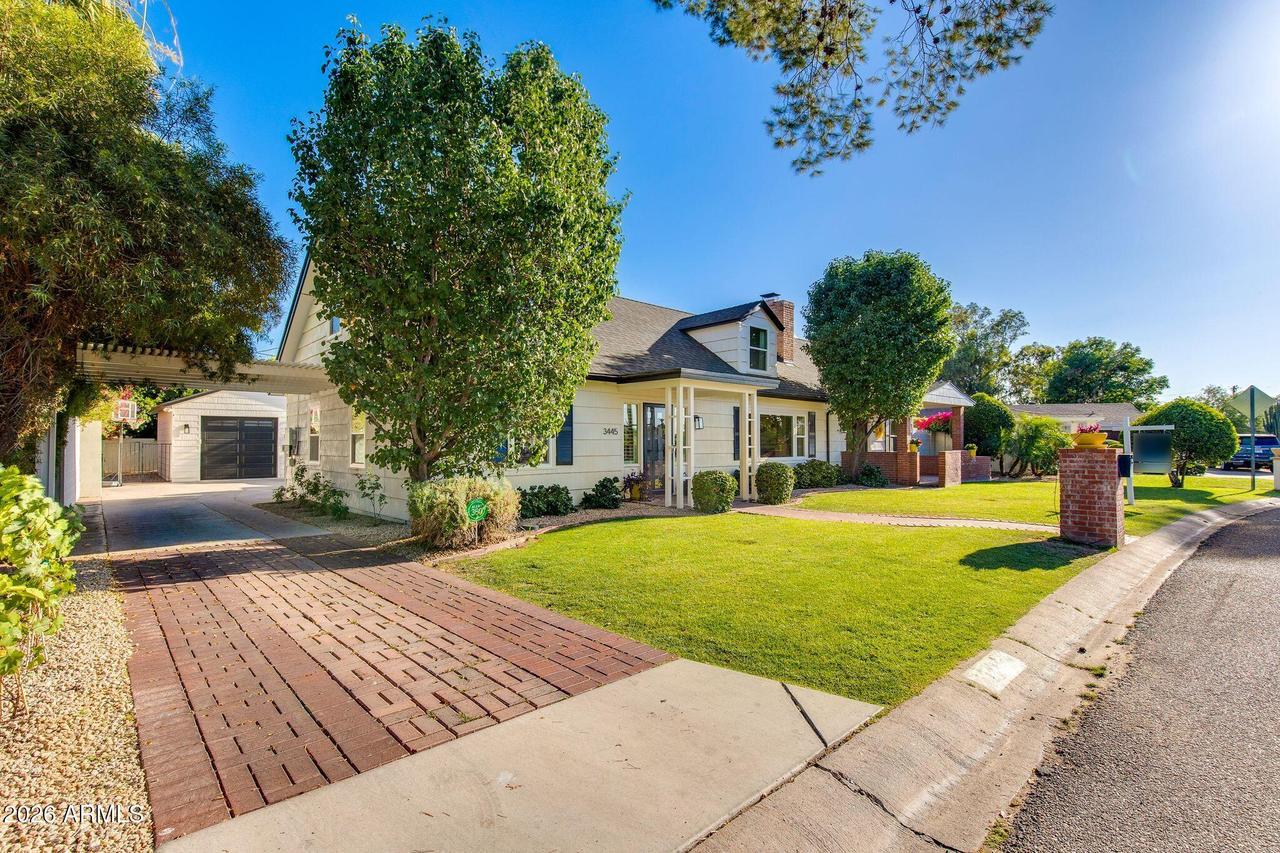 3445 E Oregon Ave., Phoenix, AZ 85018