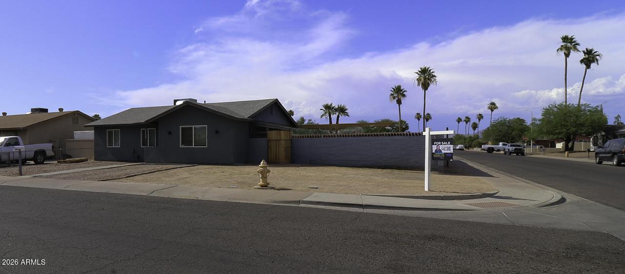 4722 E Chambers St., Phoenix, AZ 85040