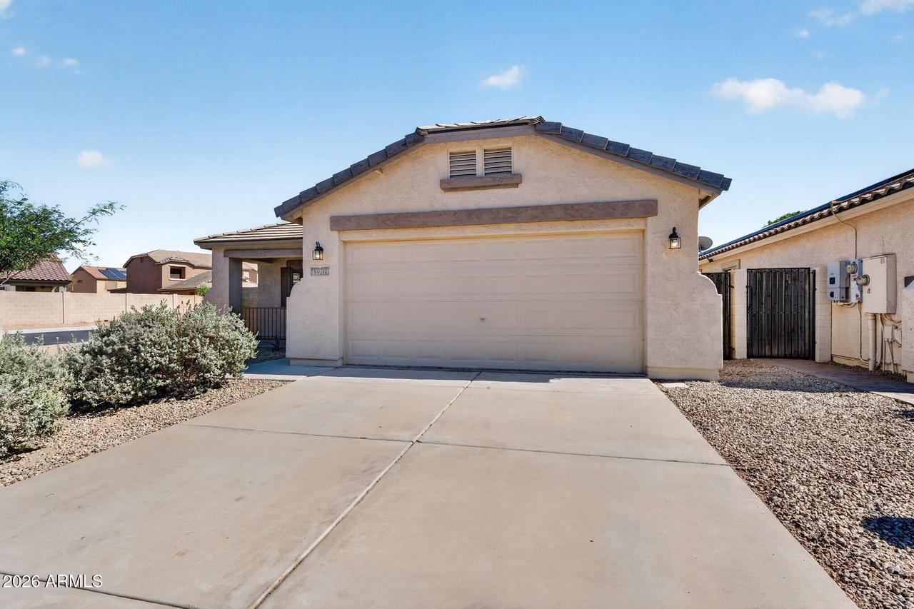 43909 W Arizona Ave., Maricopa, AZ 85138