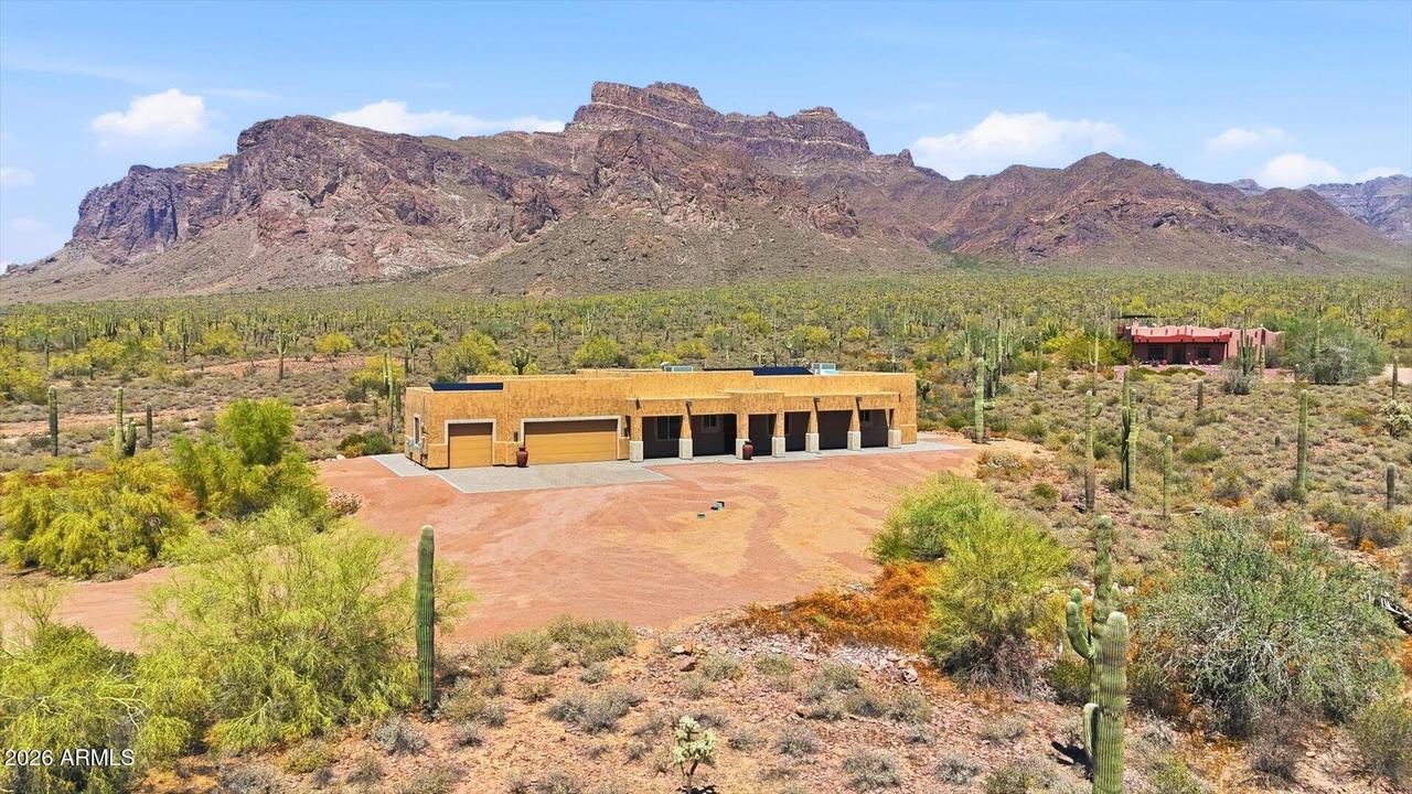 53 N La Barge Rd., Apache Junction, AZ 85119