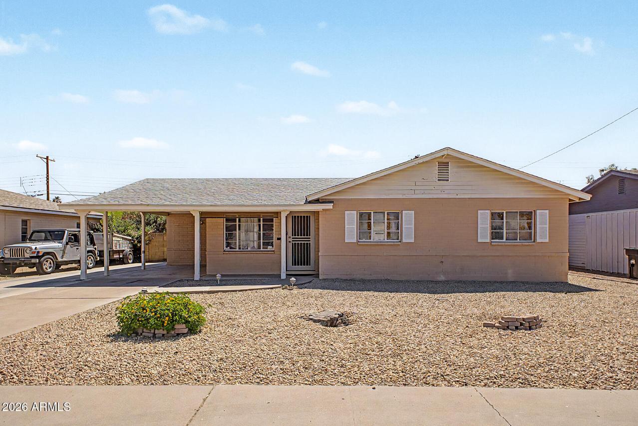 6527 N 20th Ave., Phoenix, AZ 85015