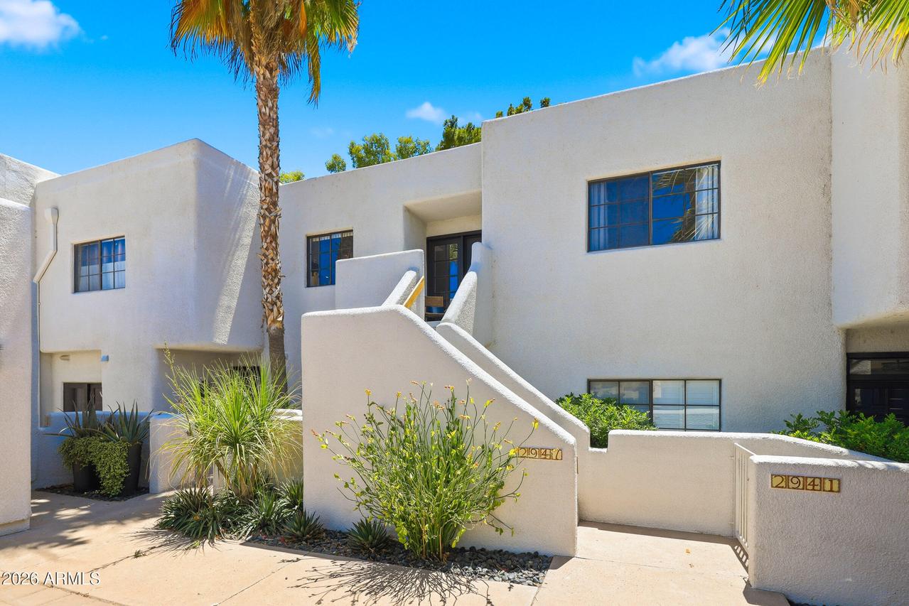 2947 E Rose Ln., Phoenix, AZ 85016