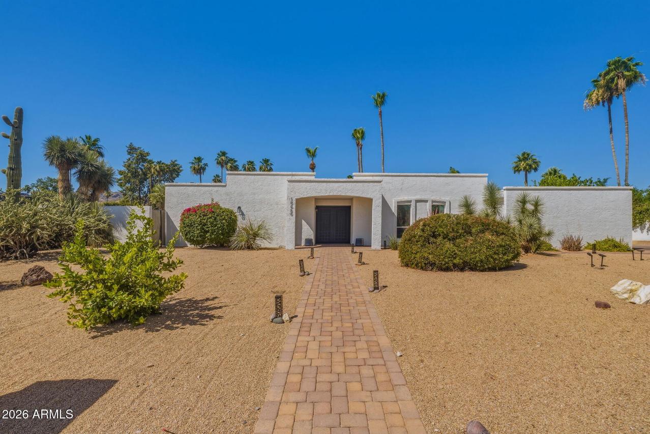 10660 N 44th Ct., Phoenix, AZ 85028