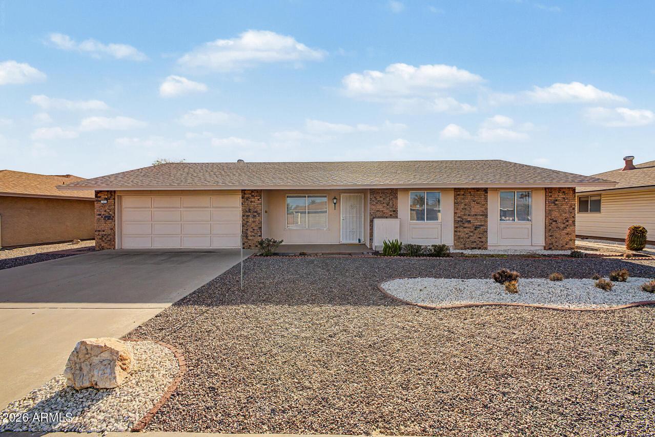 14432 N Lakeforest Dr., Sun City, AZ 85351