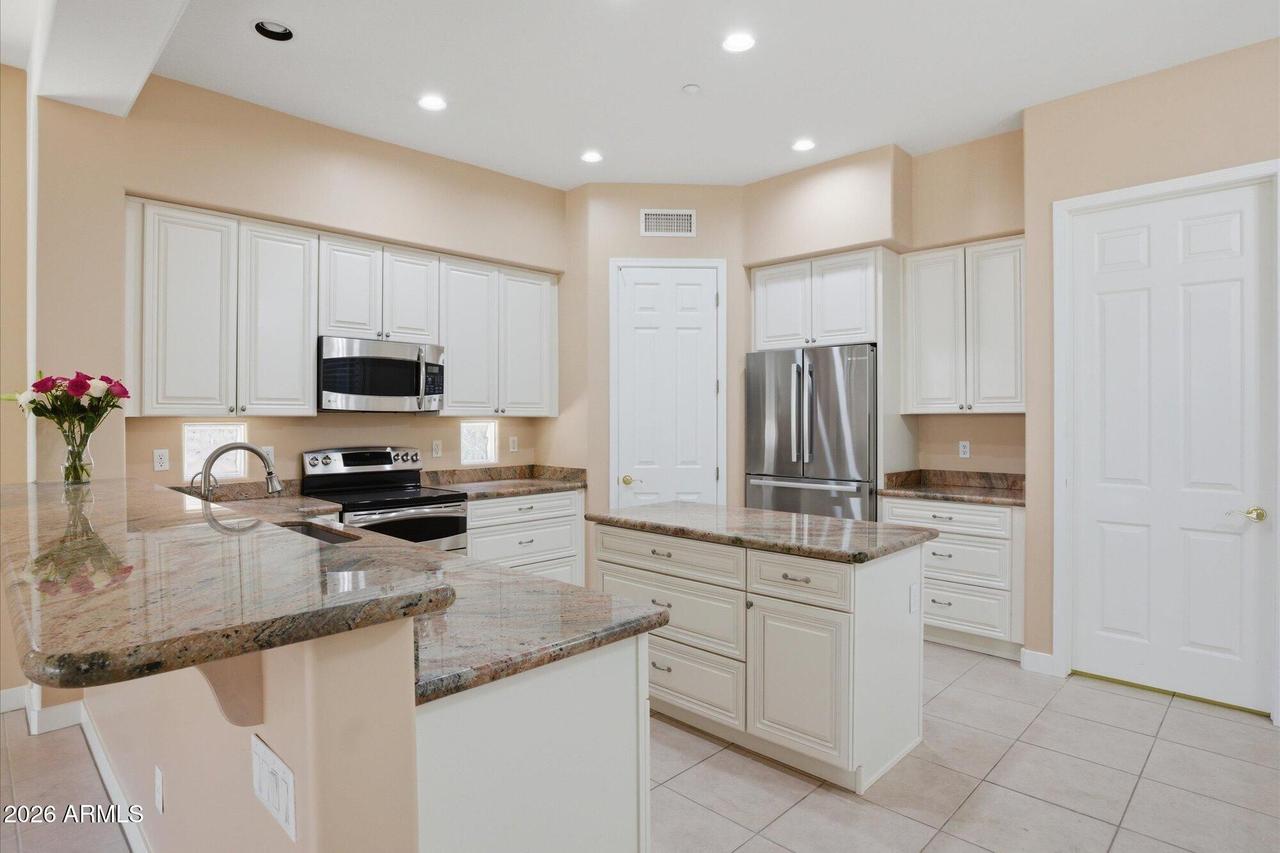 7366 E Eagle Feather Rd., Scottsdale, AZ 85266