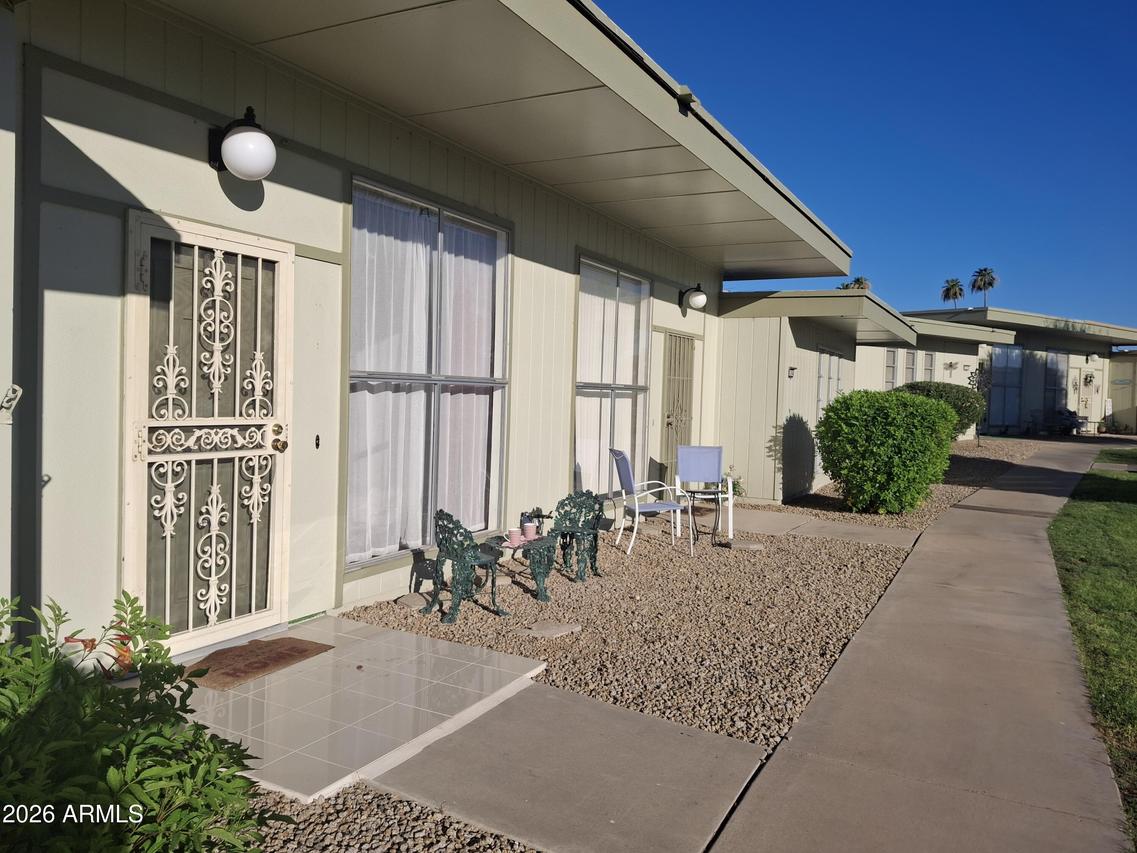 13082 N 100th Dr., Sun City, AZ 85351