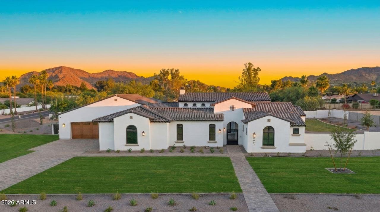 4945 E Mountain View Rd., Paradise Valley, AZ 85253