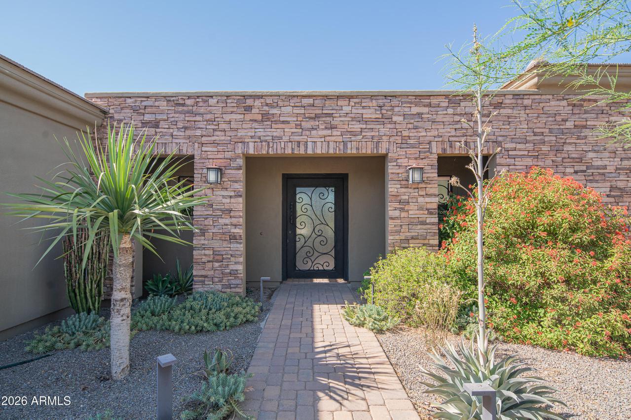 1110 W Creek Canyon Rd., Phoenix, AZ 85086