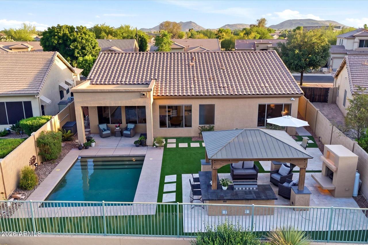 25627 N Hackberry Dr., Phoenix, AZ 85083