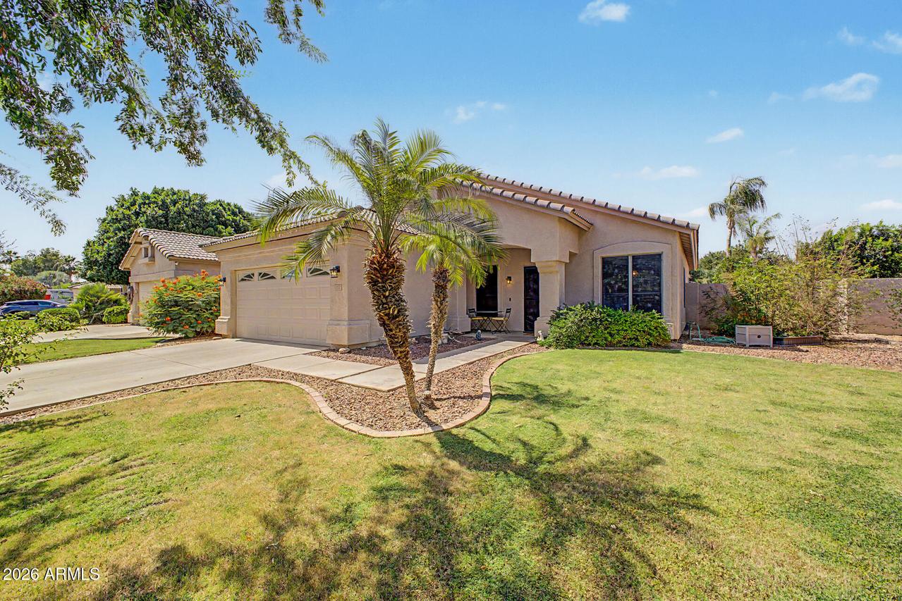 1852 W Havasu Way, Chandler, AZ 85248