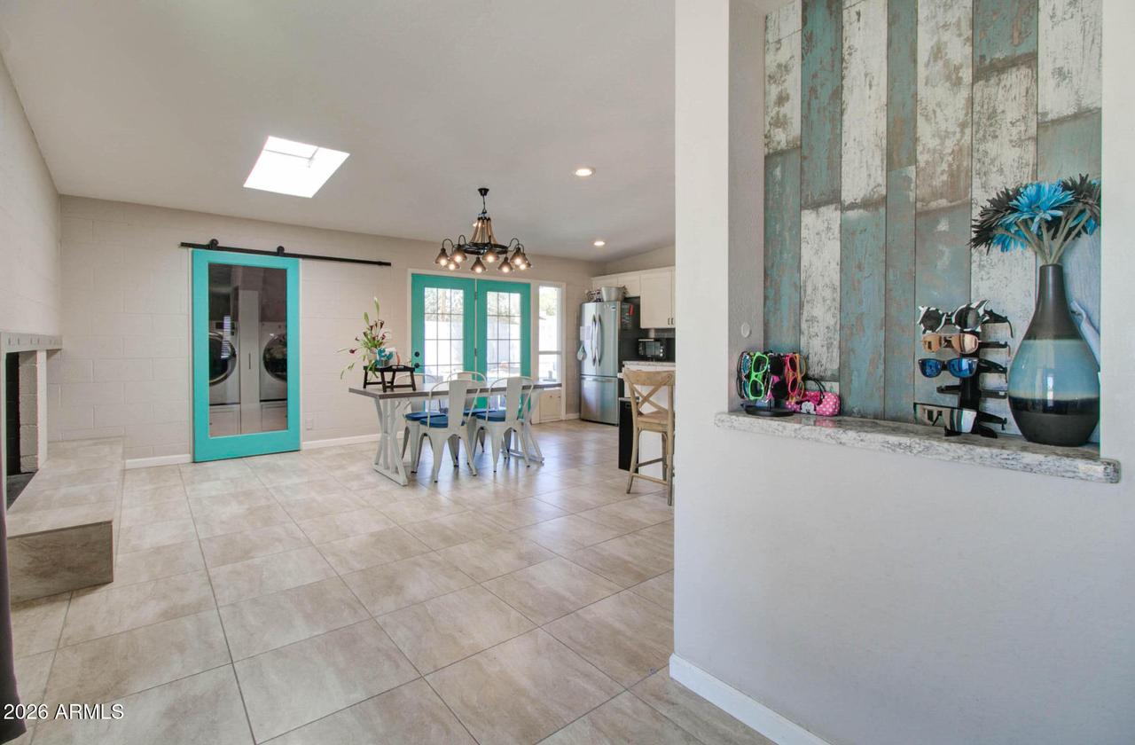 373 N Apache Dr., Chandler, AZ 85224