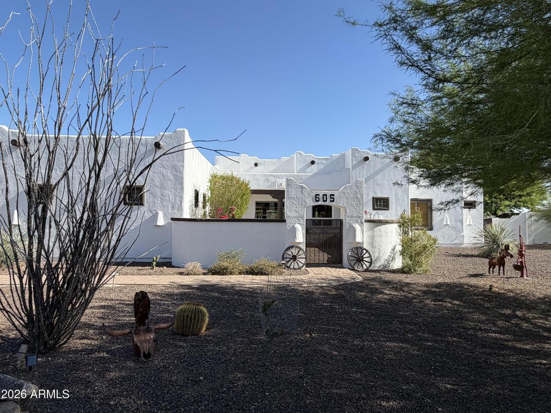 605 W Ridgecrest Rd., Phoenix, AZ 85086