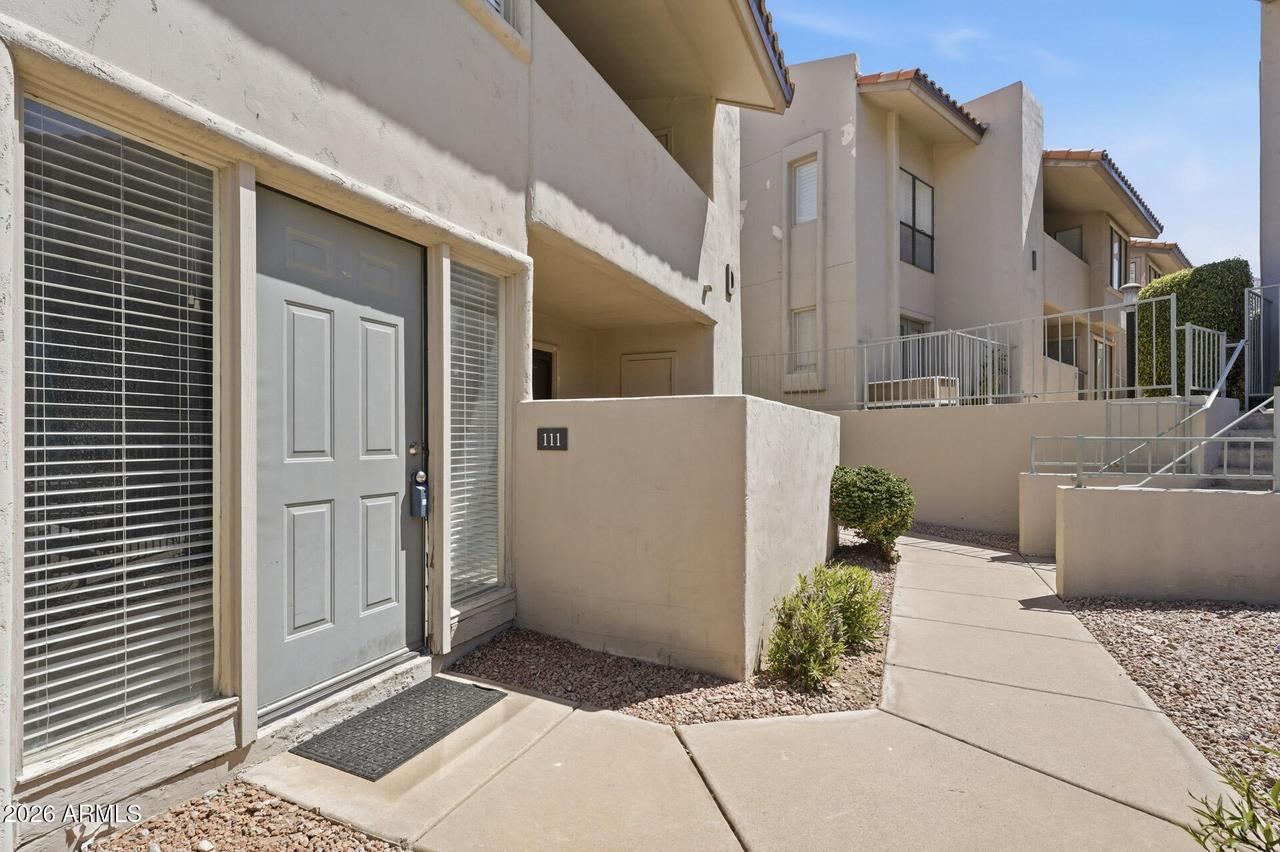 1820 E Morten Ave. #111, Phoenix, AZ 85020