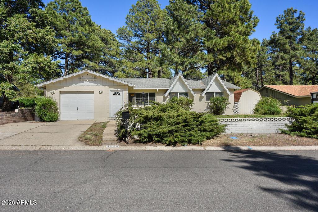 3224 N Patterson Blvd., Flagstaff, AZ 86004