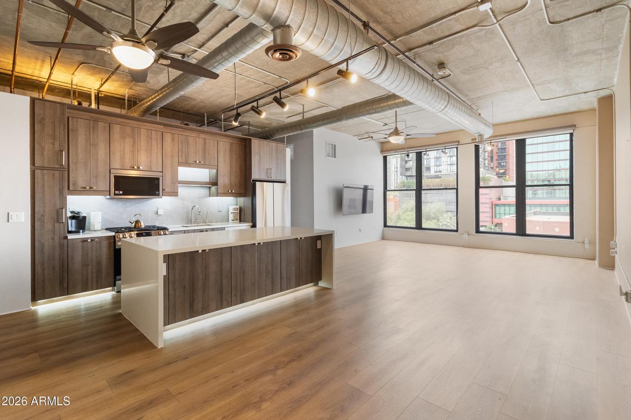 21 E 6th St. #412, Tempe, AZ 85281