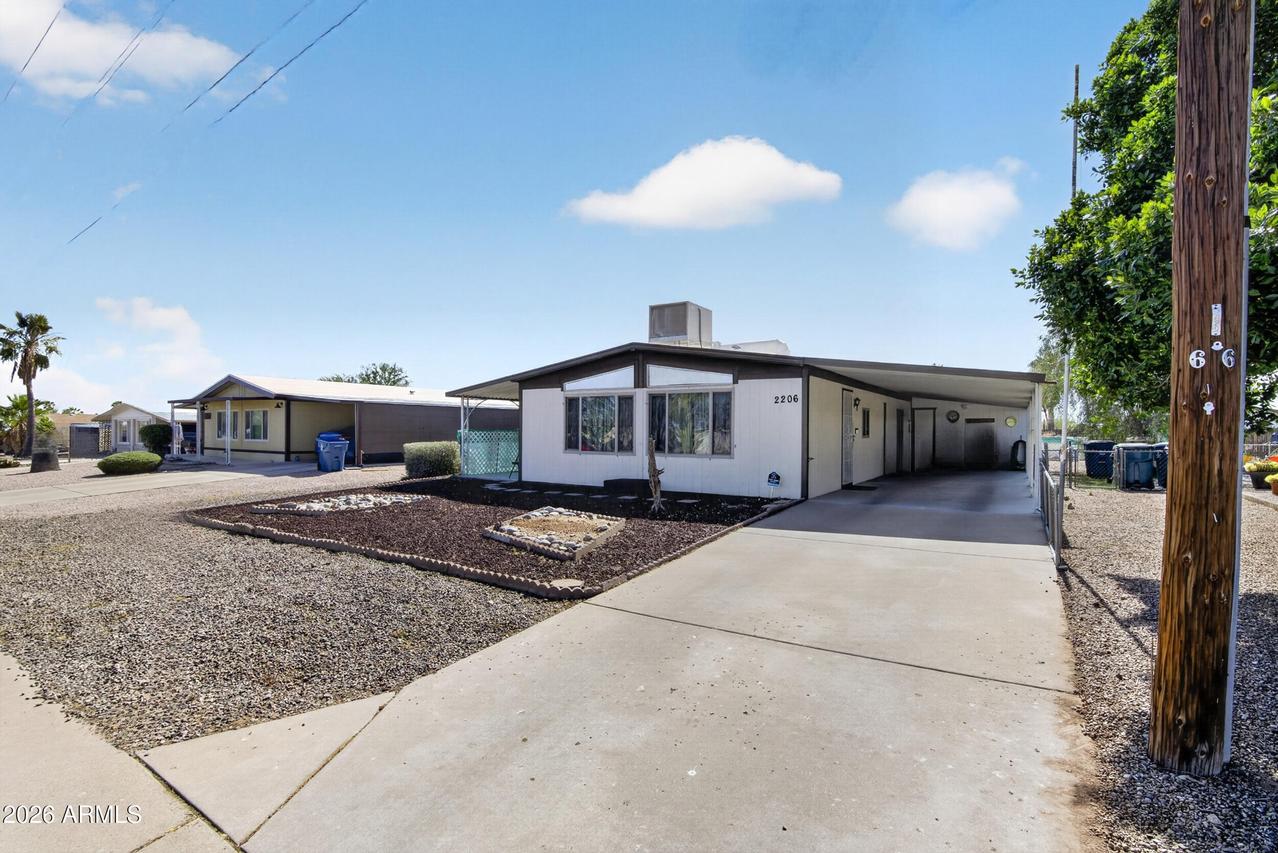 2206 S Vista Rd., Apache Junction, AZ 85119