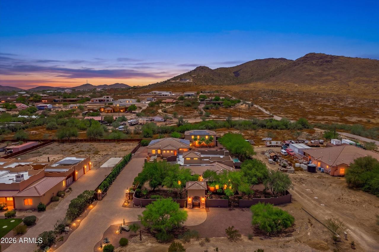1823 W Maddock Rd., Phoenix, AZ 85086