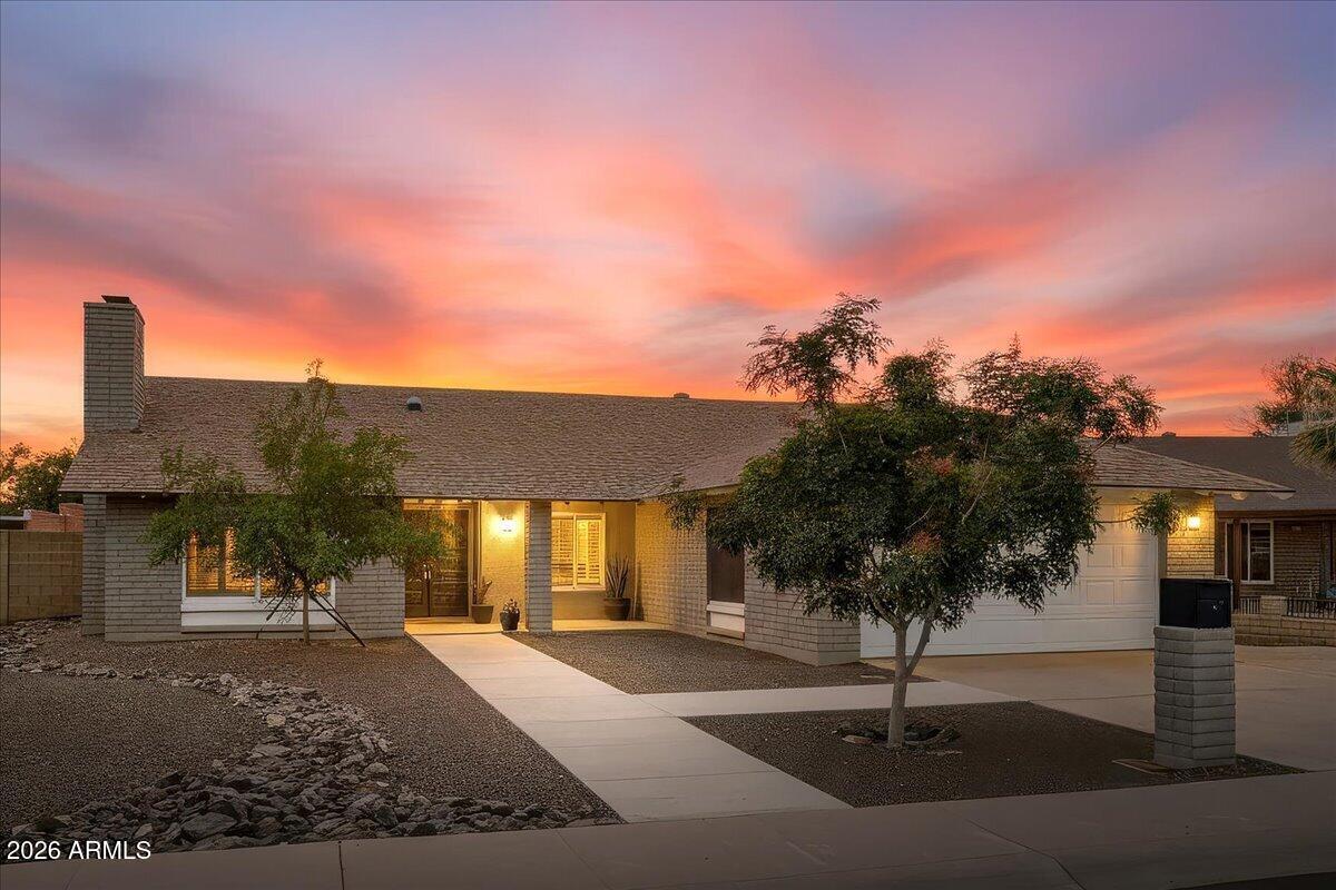 4611 W Echo Ln., Glendale, AZ 85302