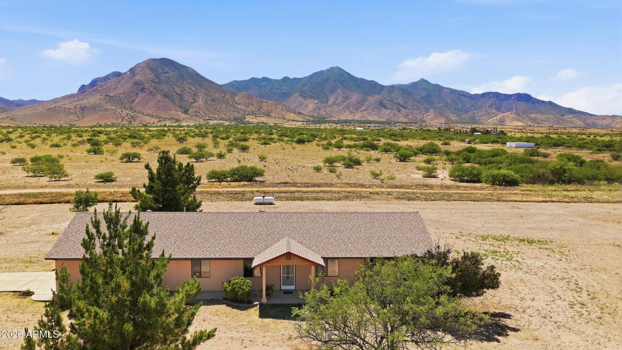 8011 E Chukar Valley Dr., Hereford, AZ 85615