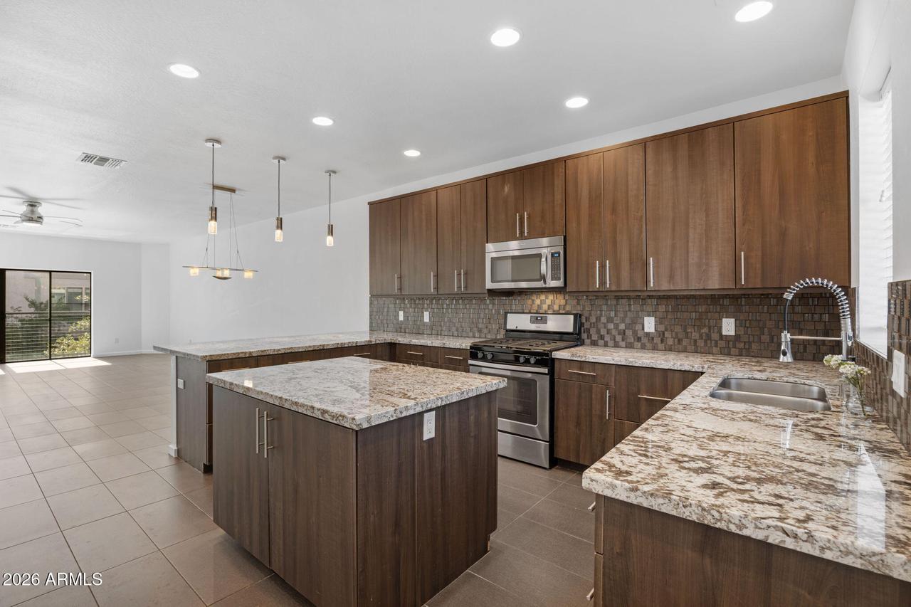 7827 N 20th Glen, Phoenix, AZ 85021