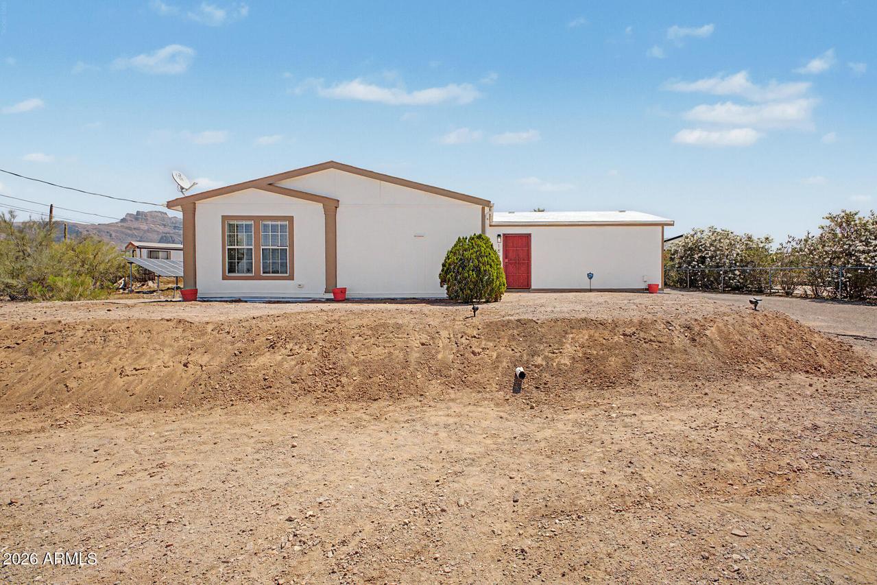 1863 S Vaquero Rd., Apache Junction, AZ 85119