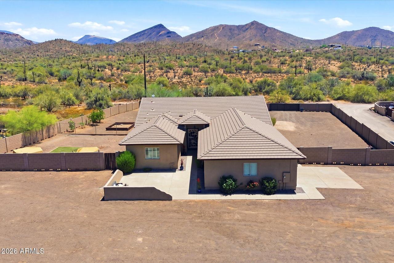 40724 N Central Ave., Phoenix, AZ 85086