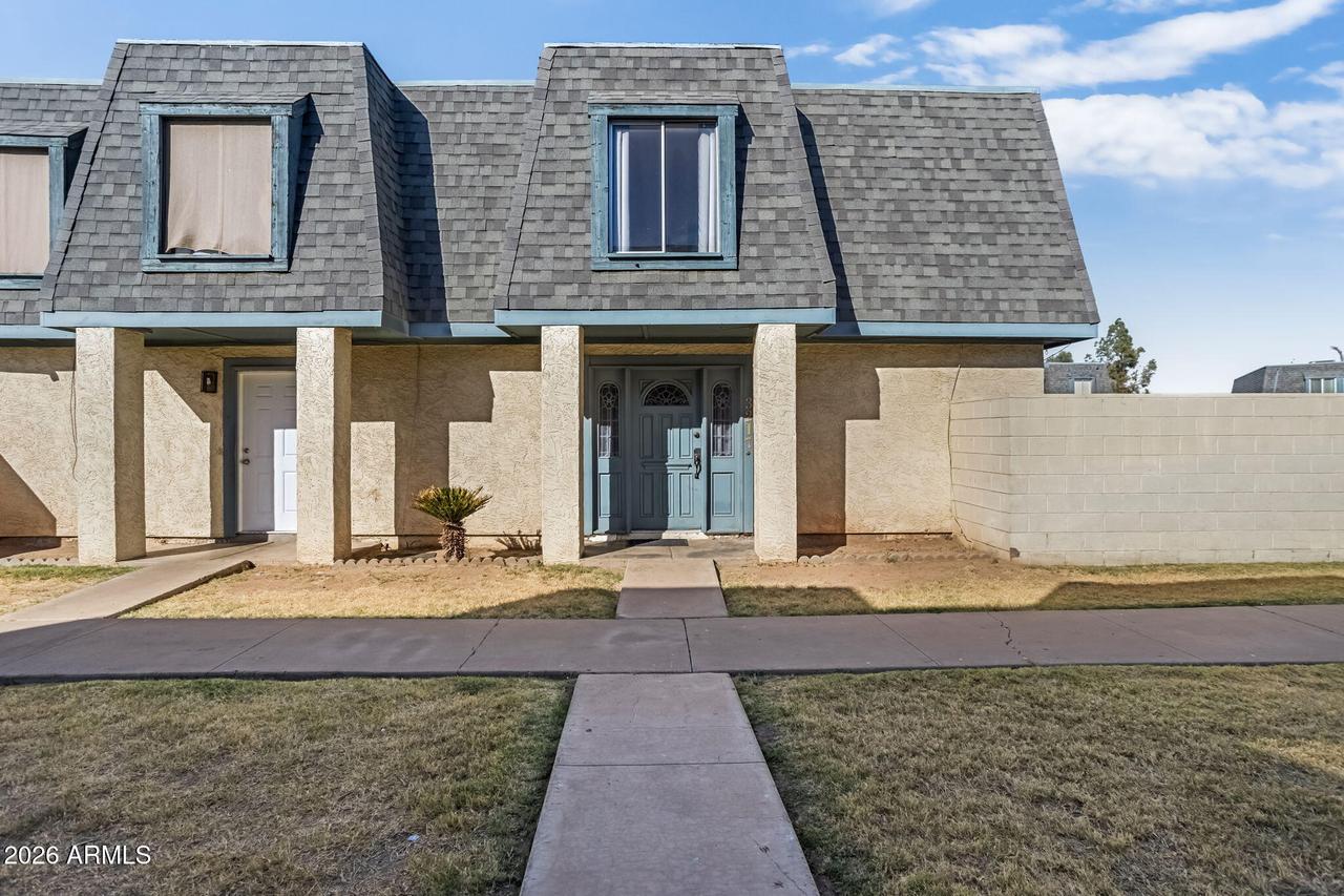 3217 W Royal Palm Rd., Phoenix, AZ 85051