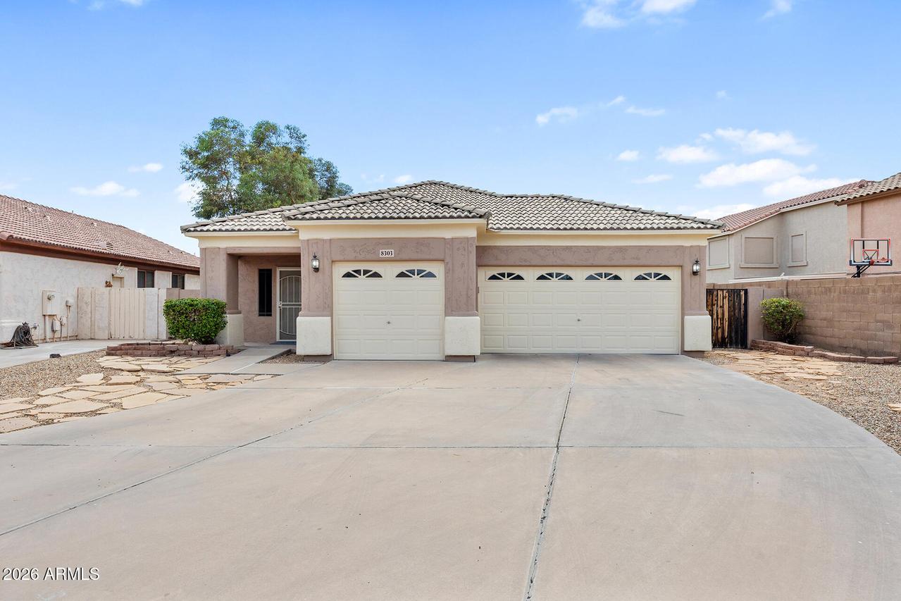8303 N 56th Ln., Glendale, AZ 85302